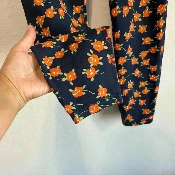 J.Crew Women’s Weekend 7/8 high-rise leggings in Navy‎ and Poppy Fields Size M - Picture 4 of 10